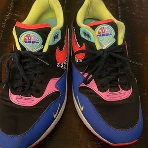 Nike air max 1 black hyper grape size 9